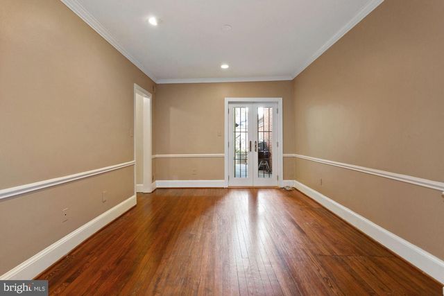 315 CONSTITUTION AVE NE, Washington, DC 20002