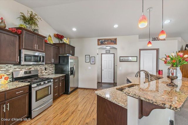 2002 W FREELAND DR, Coeur D'alene, ID 83815