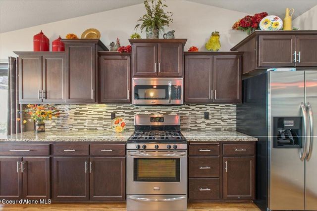 2002 W FREELAND DR, Coeur D'alene, ID 83815