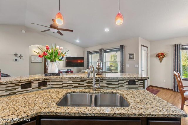 2002 W FREELAND DR, Coeur D'alene, ID 83815