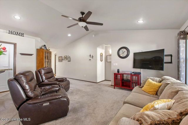 2002 W FREELAND DR, Coeur D'alene, ID 83815