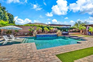 2827 E BELLERIVE Drive, Gilbert, AZ 85298