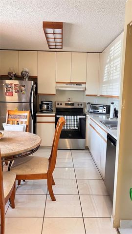 13775 SW 149th Cir Ln 2-86, Miami, FL 33186