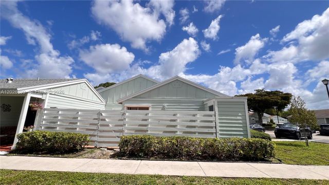 13775 SW 149th Cir Ln 2-86, Miami, FL 33186