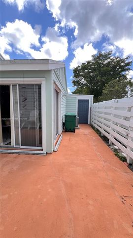13775 SW 149th Cir Ln 2-86, Miami, FL 33186