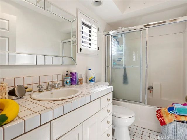 8348 Penfield Avenue 3, Winnetka, CA 91306