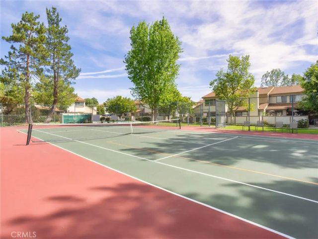 8348 Penfield Avenue 3, Winnetka, CA 91306