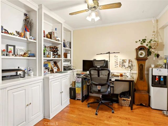 8348 Penfield Avenue 3, Winnetka, CA 91306