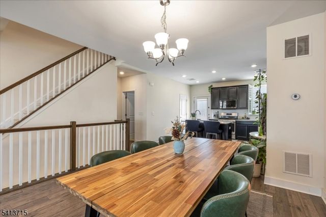 303 Saratoga Ct, Branchburg Twp., NJ 08876