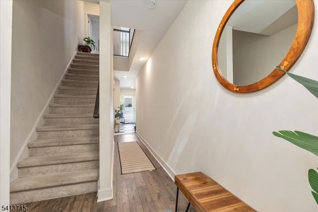 303 Saratoga Ct, Branchburg Twp., NJ 08876