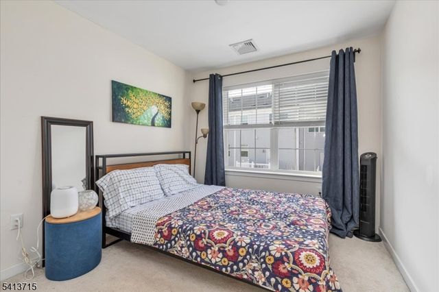 303 Saratoga Ct, Branchburg Twp., NJ 08876