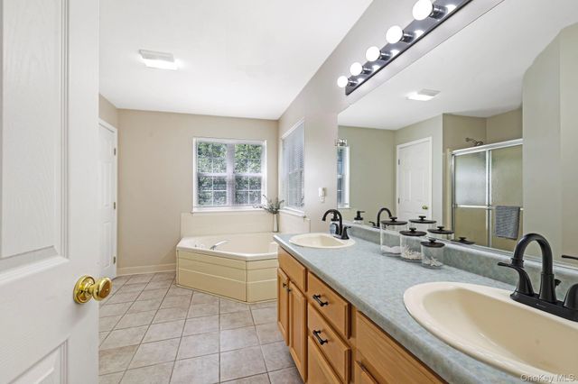 44 Ramblewood Drive, Newburgh, NY 12550