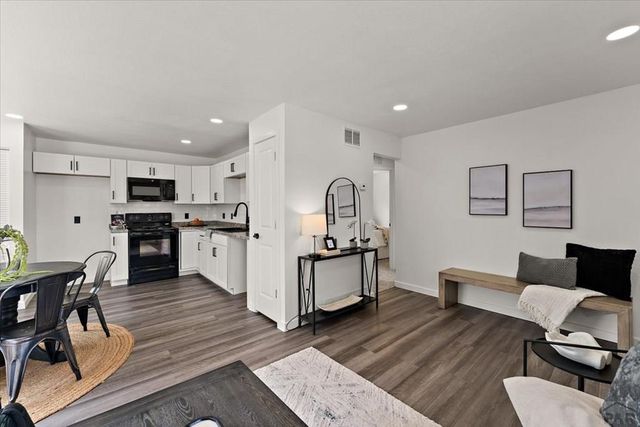 1213 Belmont Ave, Pueblo, CO 81004