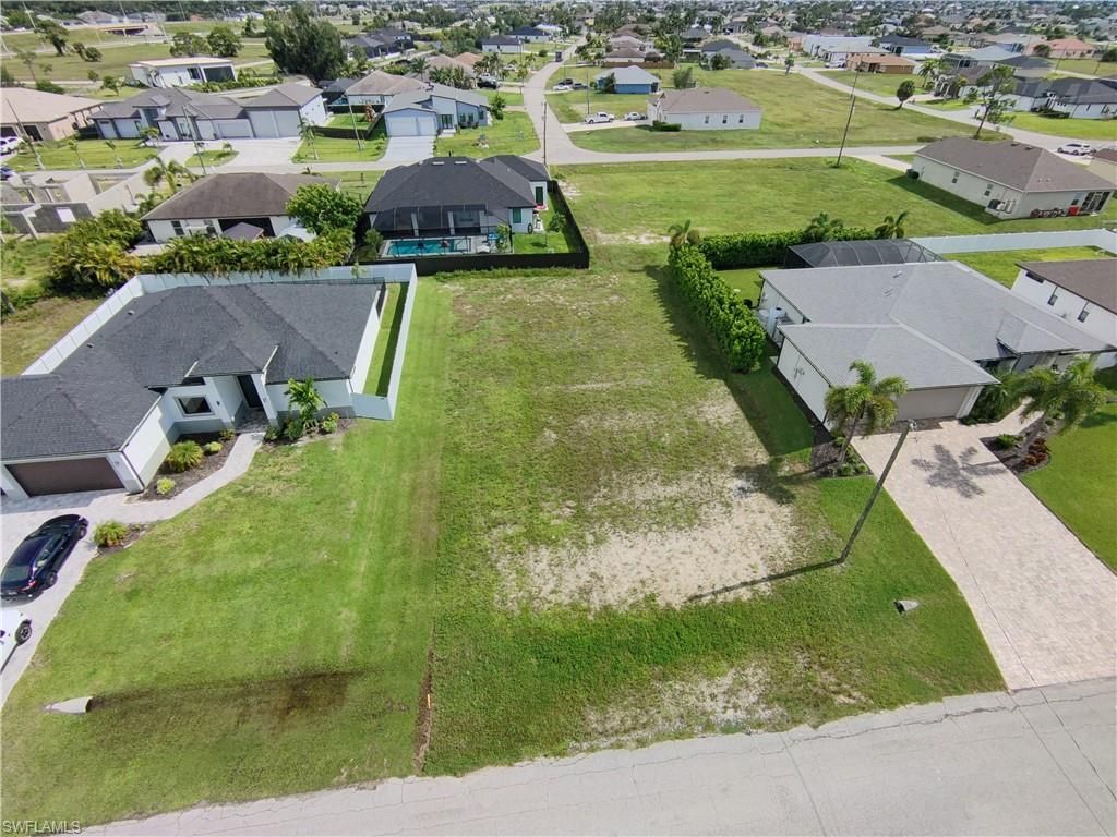 3238 21st TER, CAPE CORAL, FL 33993 — photo 2