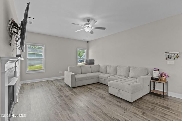 283 Leach Creek Drive, Raeford, NC 28376