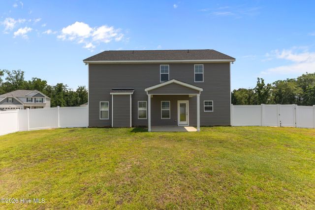283 Leach Creek Drive, Raeford, NC 28376