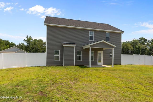 283 Leach Creek Drive, Raeford, NC 28376
