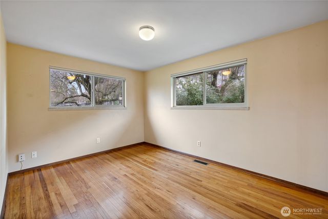 13720 56th Avenue S, Tukwila, WA 98168