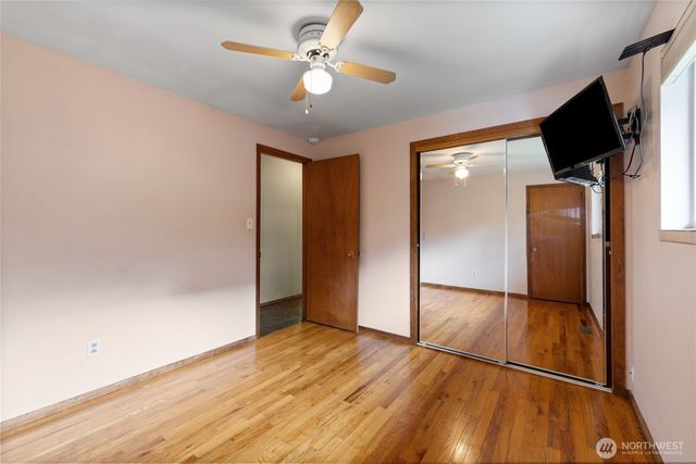 13720 56th Avenue S, Tukwila, WA 98168