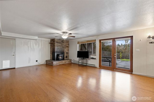 13720 56th Avenue S, Tukwila, WA 98168