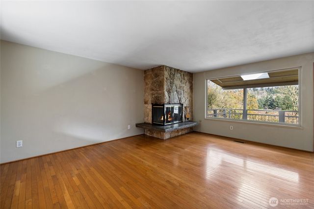 13720 56th Avenue S, Tukwila, WA 98168