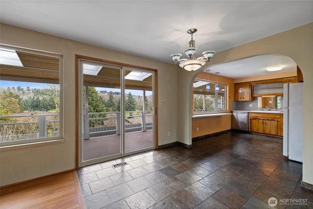 13720 56th Avenue S, Tukwila, WA 98168