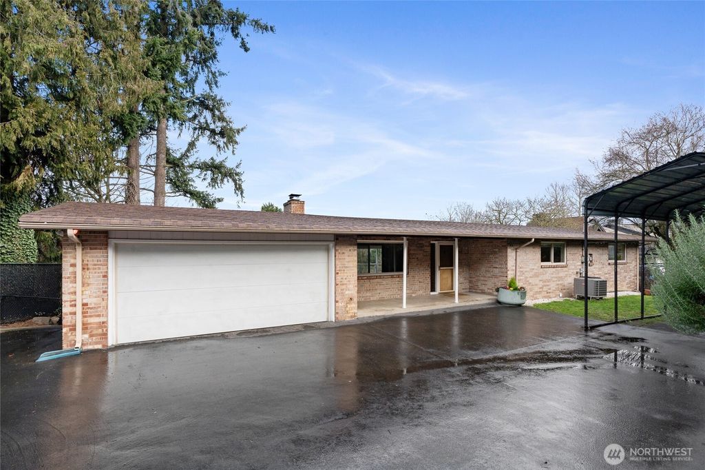 13720 56th Avenue S, Tukwila, WA 98168