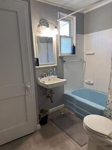 2104 West St, Homestead, PA 15120