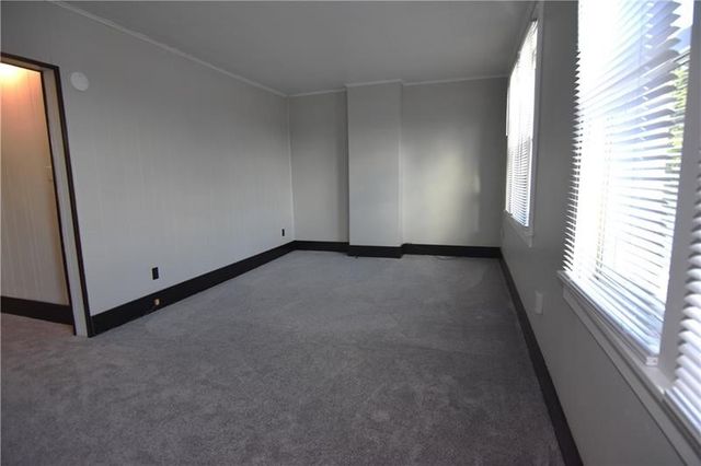 2104 West St, Homestead, PA 15120