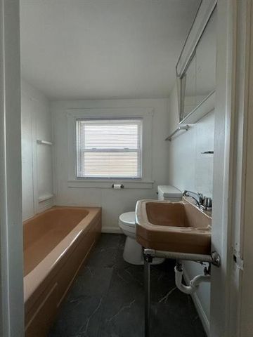 2104 West St, Homestead, PA 15120