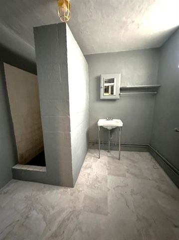 2104 West St, Homestead, PA 15120