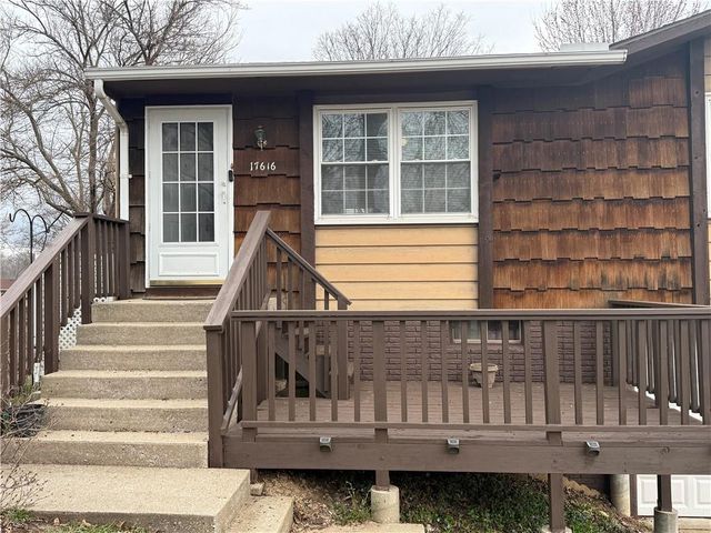 17616 E 19th Street Court S, Independence, MO 64057