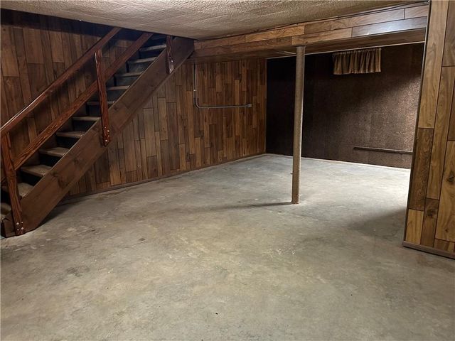 17616 E 19th Street Court S, Independence, MO 64057