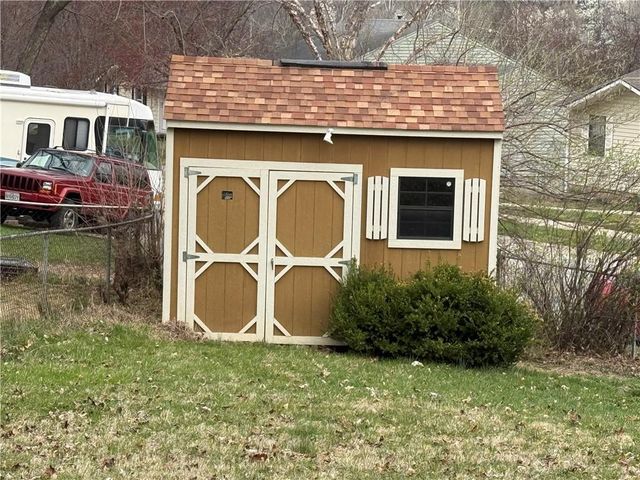 17616 E 19th Street Court S, Independence, MO 64057