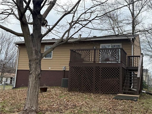 17616 E 19th Street Court S, Independence, MO 64057