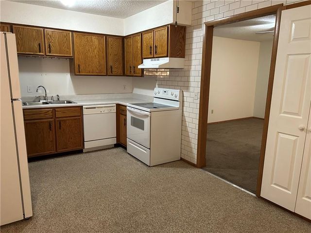 17616 E 19th Street Court S, Independence, MO 64057