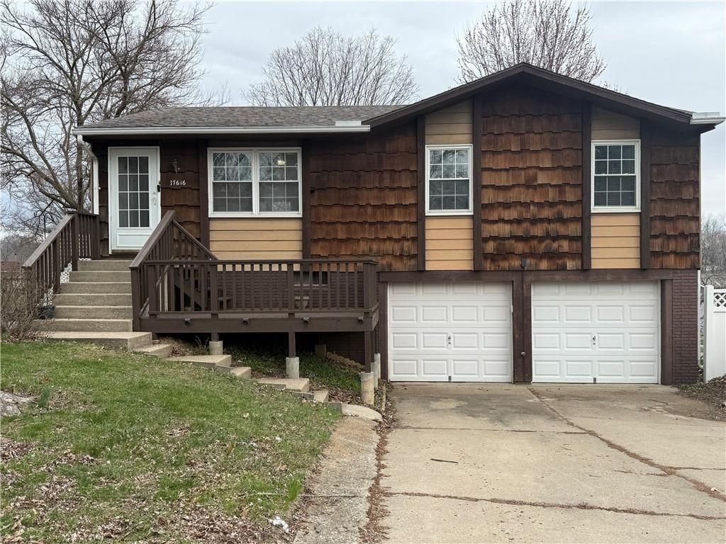 17616 E 19th Street Court S, Independence, MO 64057