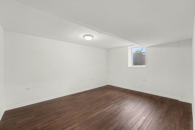 18289 Burnham Avenue, Lansing, IL 60438