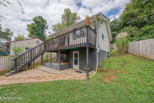 124 E Wadsworth Circle, Oak Ridge, TN 37830