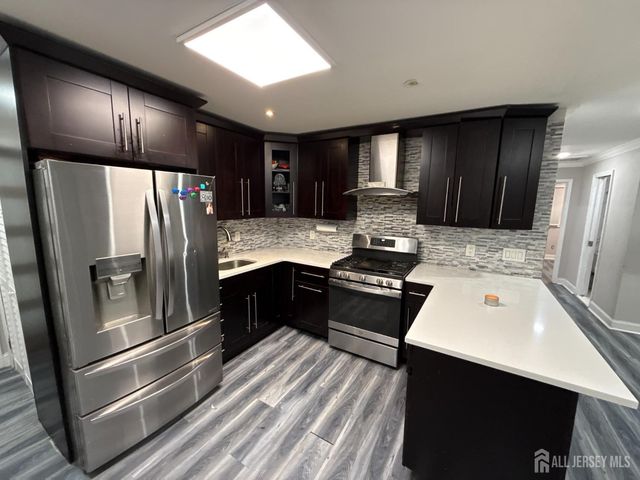 135 Crampton Avenue, Woodbridge Proper, NJ 07095