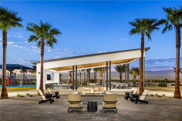 75217 Radford Drive, Palm Desert, CA 92211