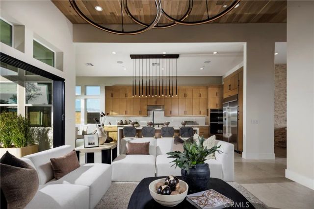 75217 Radford Drive, Palm Desert, CA 92211