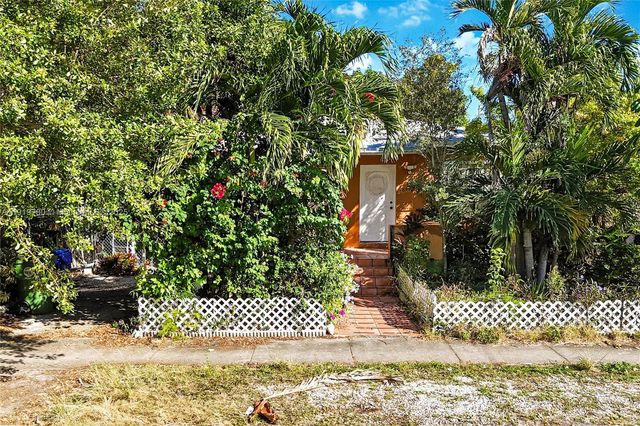 2845 SW 37th Ct, Miami, FL 33134