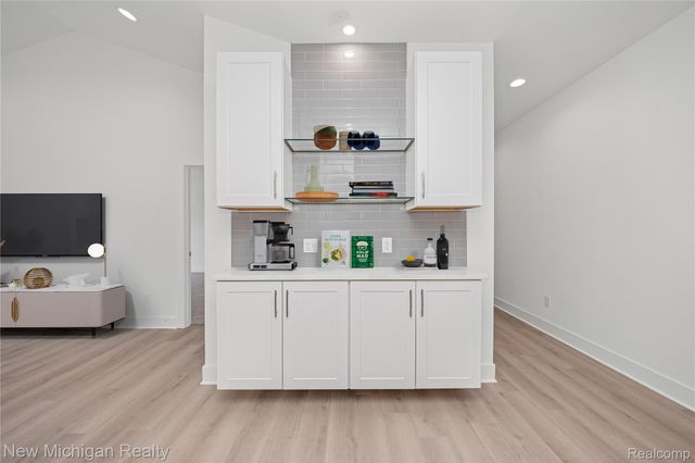 7453 Village Court, Springfield Charter Township, MI 48350