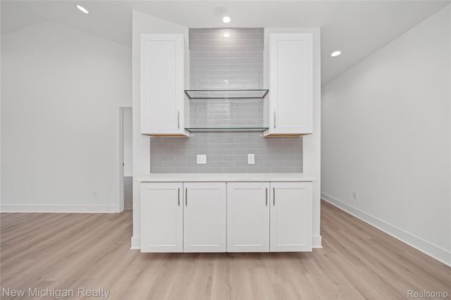 7453 Village Court, Springfield Charter Township, MI 48350