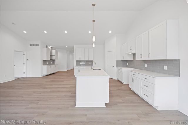 7453 Village Court, Springfield Charter Township, MI 48350