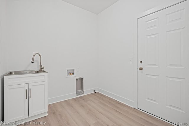 7453 Village Court, Springfield Charter Township, MI 48350