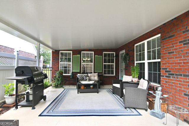 504 Park Place Court, Social Circle, GA 30025