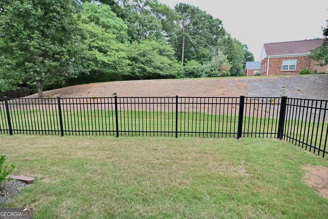 504 Park Place Court, Social Circle, GA 30025