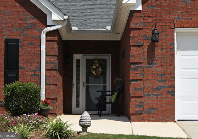 504 Park Place Court, Social Circle, GA 30025